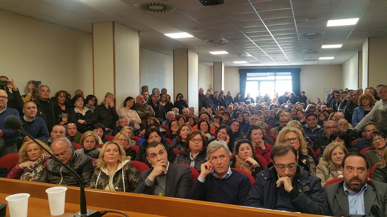 Carinaro (CE) - Continua la protesta dei lavoratori LSU a Napoli (13.03.17)