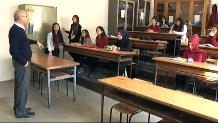 Dersi hayvanlarla birlikte işliyorlar İHA