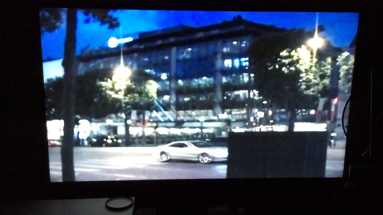 Paris,Avenue des Champs  Elysees 2006