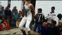 देसी दारू पी के - Desi Daru Pike - Girl hot dance