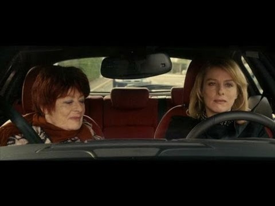 Parlez moi de vous Bande annonce