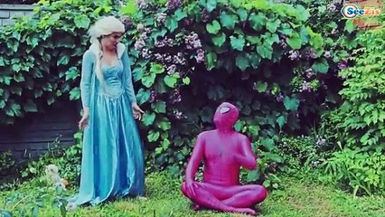 Is Frozen Elsa Kissing Kristoff?! w/ Spiderman Pink Spidergirl Hulk Anna Balloon Prank Sup