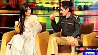 What Policeman Mian Afzal Nirgoli did with Sanam Baloch - Mazaaq Raat.mp4