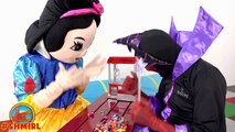 Frozen Elsa PREGNANT? Spiderman & Pregnant Pink Spidergirl Snow White Funny Superheroes in