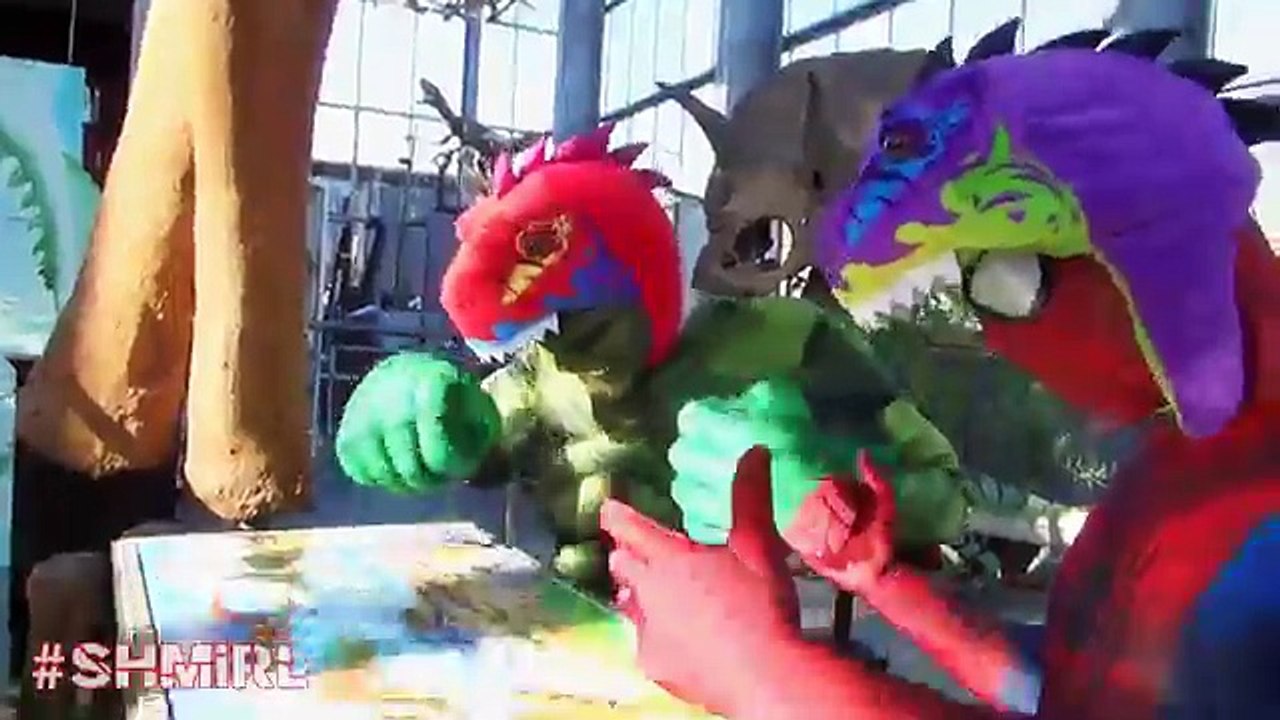 SPIDERMAN & HULK Dinosaur FART PRANK fun Dinosaurs T-Rex BABY - Superhero Fun in Real Life