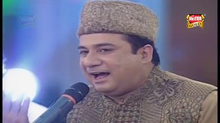 Main Jawan Madinay - Rahat Fateh Ali Khan - Official Video