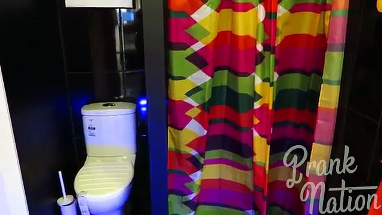HOVERBOARDING NAKED THROUGH SHOPPING MALL PRANK