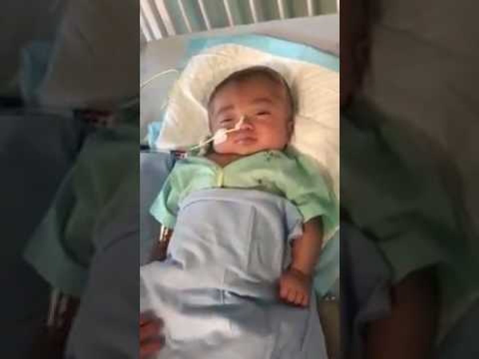 Hôm nay Đức Lộc tròn 8 tháng tuổi. Con chưa bao giờ có đầy tháng hay sinh nhật các bạn ah. Tại thời