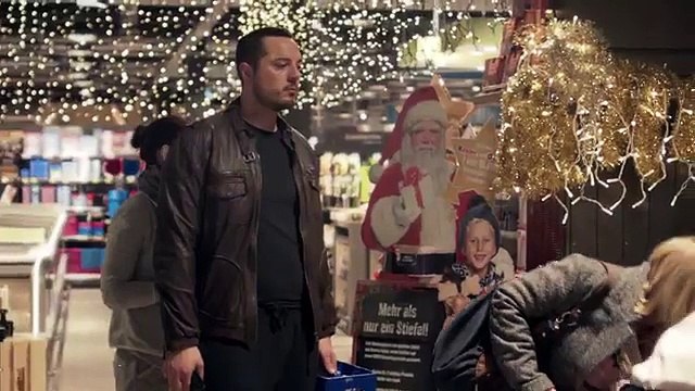 Quand les lumières de ce supermarché s’éteignent, les caissières font quelque chose de très particulier