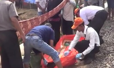 Descargar video: Seorang Petani Tewas Tertabrak Kereta Api