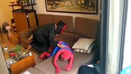 #SPIDERMAN vs IRONMAN became GhostFace Funny Threatening Scream w/ Real Life Superhero Fun