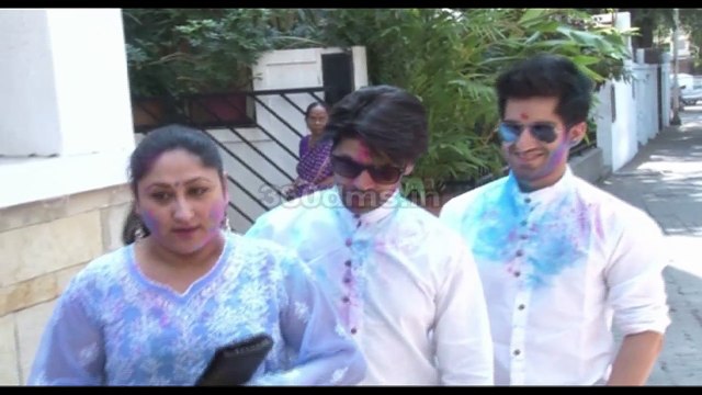 TV & Bollywood Celebs HOLI CELEBRATIONS 2017- Shabana Azmi HOSTED HOLI Party