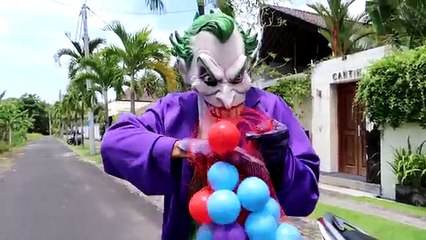 SpiderBaby vs T-Rex vs Spiderman w/ Minnie Mouse, Frozen Elsa & Hulk Real Life Superhero M