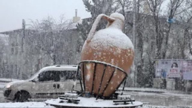 Mart Ayında Yozgat'a Yağan Lapa Lapa Kar Kartpostallık Görüntüler Oluşturdu