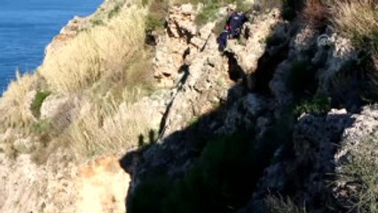 Falezlerden Düşen Genç Hayata Döndürüldü