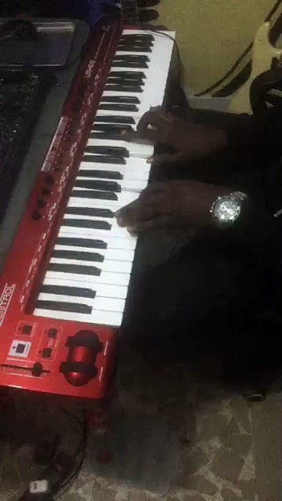 TNT vous offre du SLAM en Studio (Improvisation)