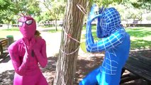 Замороженные Эльза превращается в супергероев! Человек-паук против сумасшедшего ученого и плохие Эльза