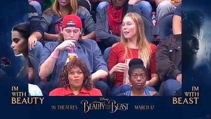 Une « kiss cam » terriblement gênante !
