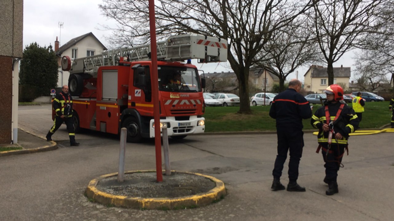Château-Gontier. Intervention des pompiers en cours dans un immeuble