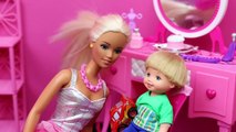 Frozen Elsa BABY Date Night Prince Felix   Barbie Babysitter with Frozen Kids Parody Disne