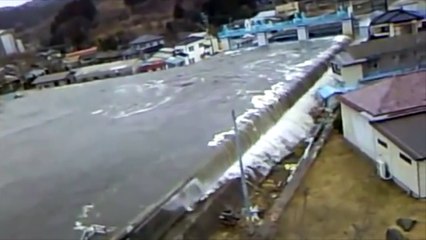 WORLD'S MOST SHOCKING TSUNAMIS