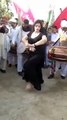 Pathan girl amazing dance on pashto song - tapay tang takor desi girl mujra