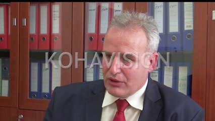 Mantelbardhët paralajmërojnë grevë me ndërprerjen e të gjitha shërbimeve mjekësore