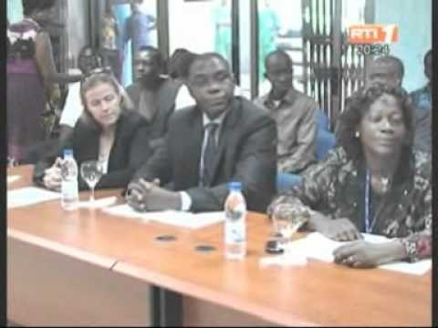 Le ministere d'Etat,ministere du plan et du développement reçoit un don de materiels informatiques et de véhicules