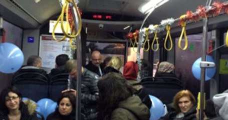 Emekli Olan İETT Şoförü, Mesleğe Yolcularıyla Birlikte Veda Etti