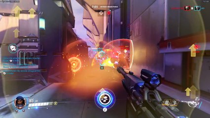 Overwatch: When your aim sucks but the moving platform has your back.