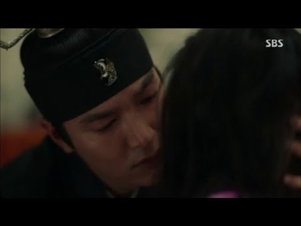 Lee Min Ho 이민호 & Jeon Ji Hyun 전지현