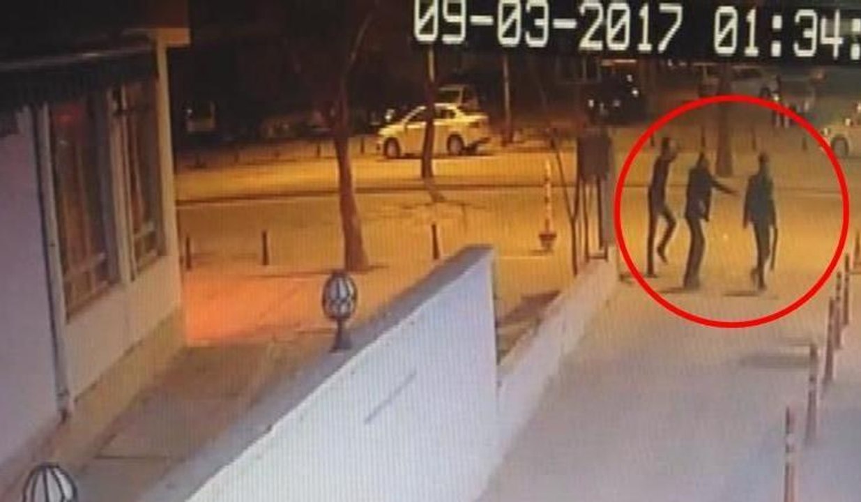 İki grup arasındaki silahlı kavga kameralara yansıdı