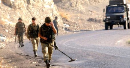 Mardin-Diyarbakır Karayolunun Mazıdağı Üçyol Mevkisinde PKK'lı Teröristler, Önceden Tuzakladıkları...