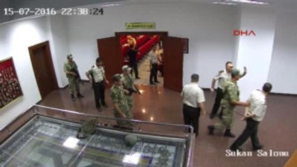 Darbe Gecesinin Çarpıcı Kareleri