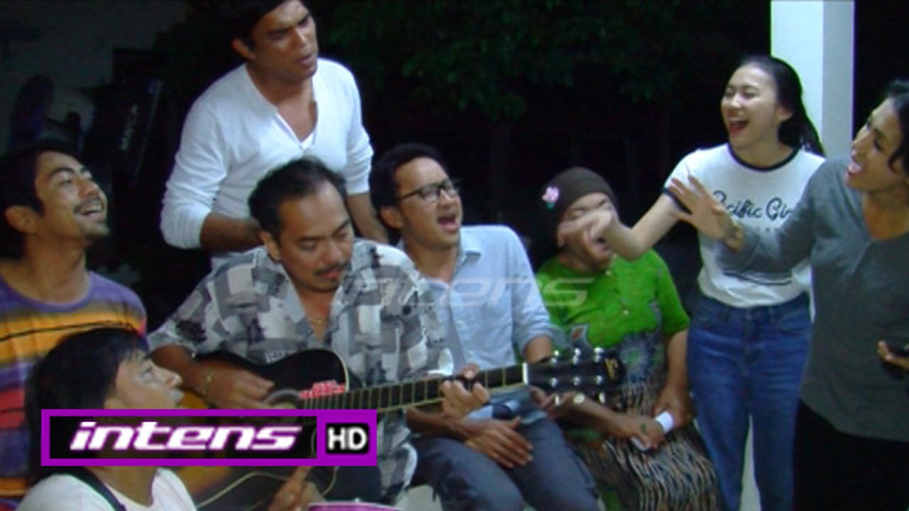 Kekompakan Pemain Sinetron Dunia Terbalik Saat Bernyanyi Bersama - Intens 15 Maret 2017