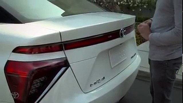 Cần bán xe Toyota Camry 2017, giá xe Toyota Camry 2017 0906080068