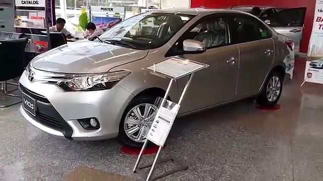 Giá Toyota Vios 2017 màu bạc số tự động 0906080068