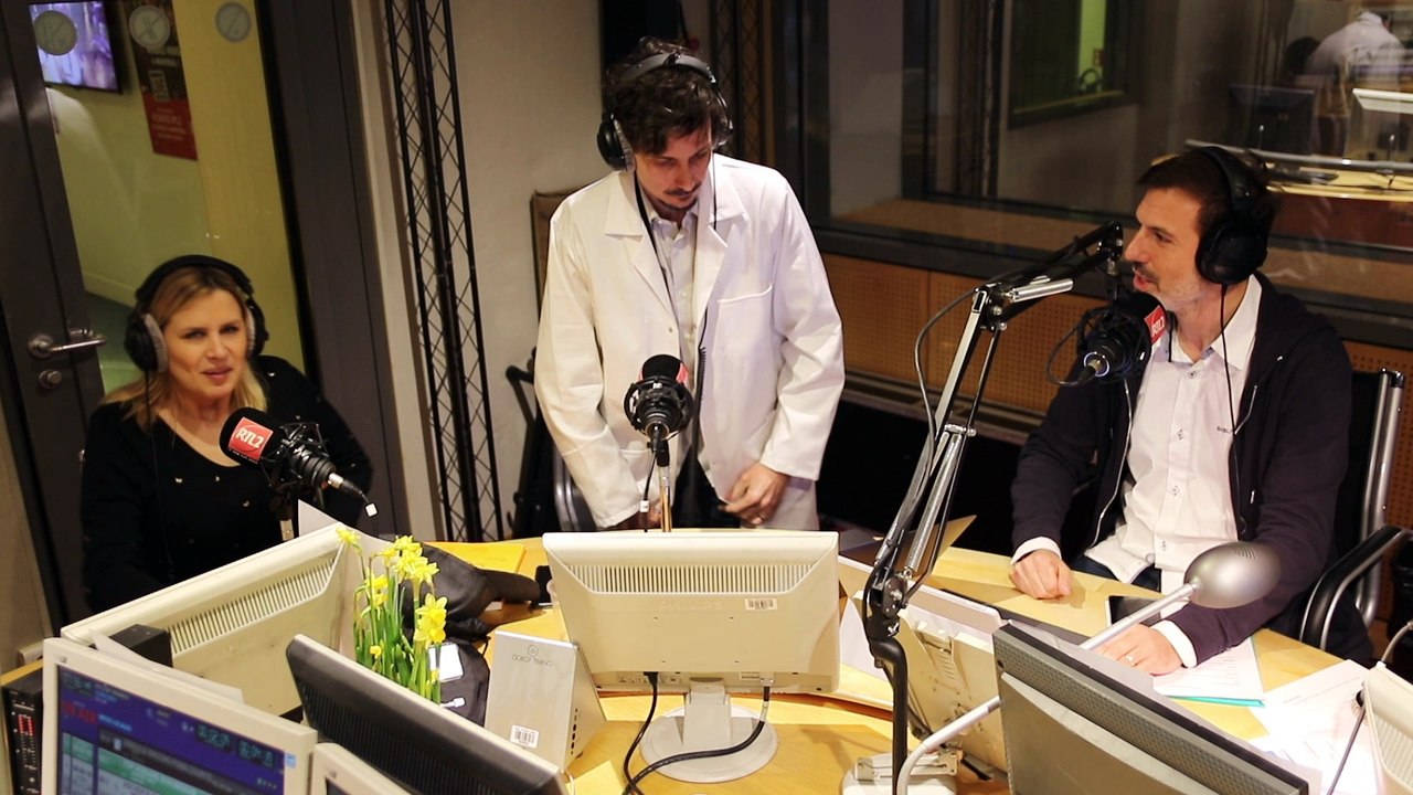 Le rêve d'Arnaud Tsamere : Angéline, 11 ans, de Saint Cyr Sur Mer a avalé une clef ! Sors la clef !