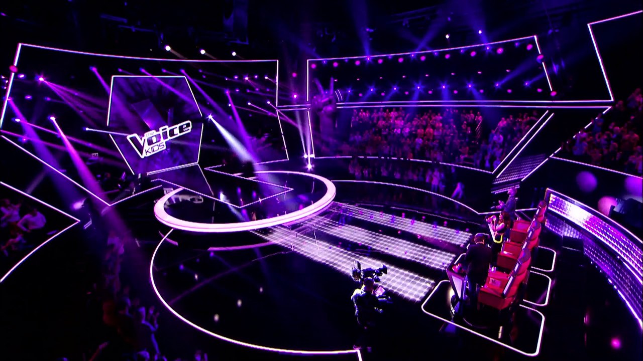 Tous en scène proposé par TF1 PUBLICITE pour UNIVERSAL
