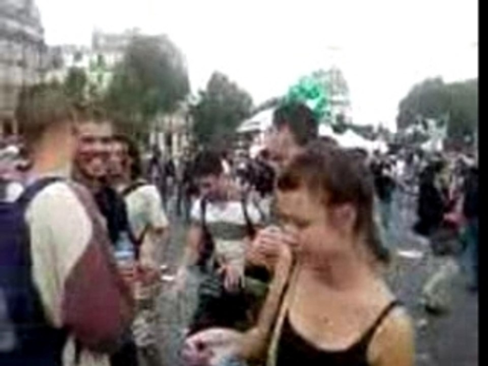 Techno Parade 2007 Bastille (avant départ)