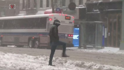Why the Weather Service Decided Not to Cut Snowstorm Forecast