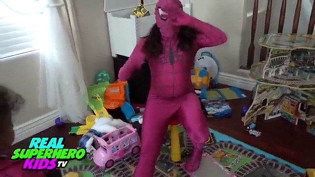 PREGNANT PINK SPIDERGIRL is Sick vs BABY SPIDEY Doctor Baby SPIDERMAN Superhero Fun