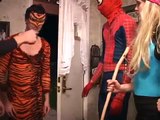 Черный идет в в в в жизнь кино розовый реальная паук человек-паук супергерой яд� против