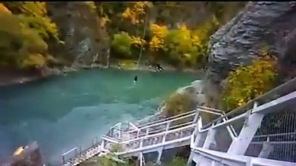 à 91ans, Cette Mamie N'a Pas Froid Aux Yeux !!