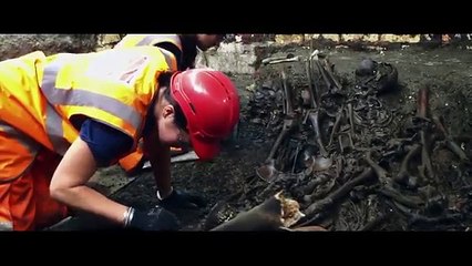 London Crossrail diggers find men buried hand in hand