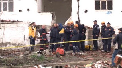 Suriyeli Aile Göçük Altında Kaldı: 1 Ölü