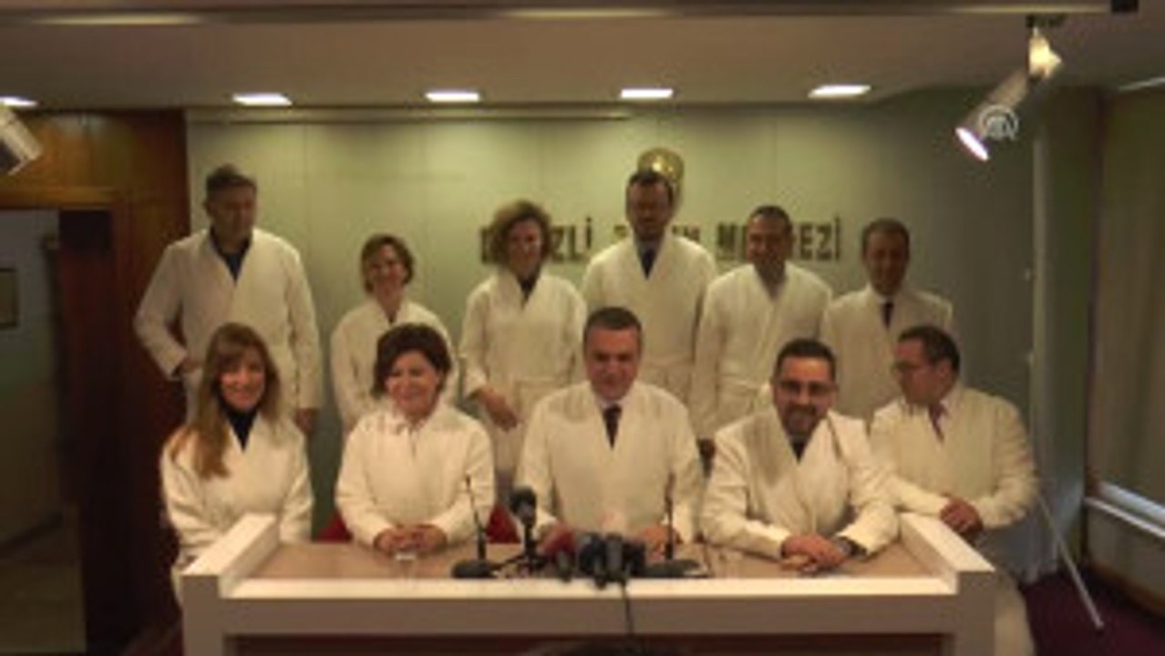 Festivali Bornoz Giyerek Tanıttılar