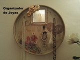 Organizador de joyas de pared con una bandeja DIY