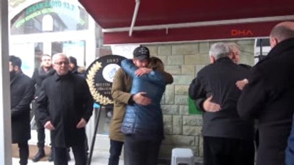 Eskişehir Oyuncu Engin Öztürk, Avukat Ablasının Cenaze Törenine Katıldı