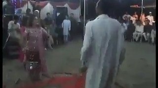 Funny dance in Shaadi